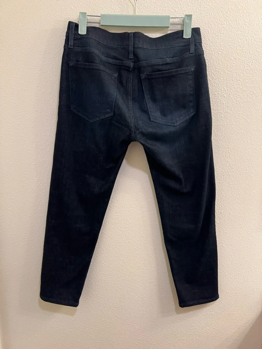 Frame Denim Le Garcon Crop Jean in Covant 26 - Picture 3 of 5